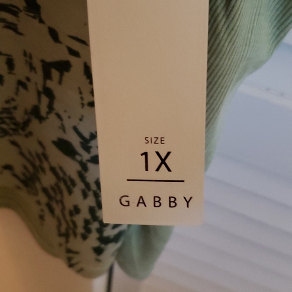 Lularoe - Picture 6 of 6